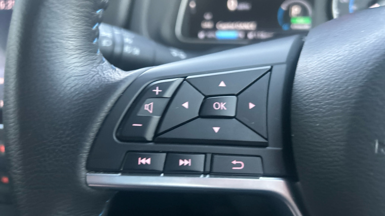 Nissan LEAF 110kW Acenta 39kWh 5dr Auto Electric Hatchback